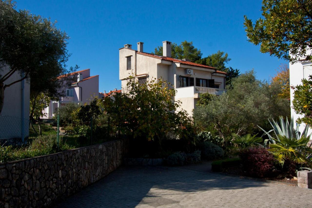 Erika Apartment Krk Town Bagian luar foto