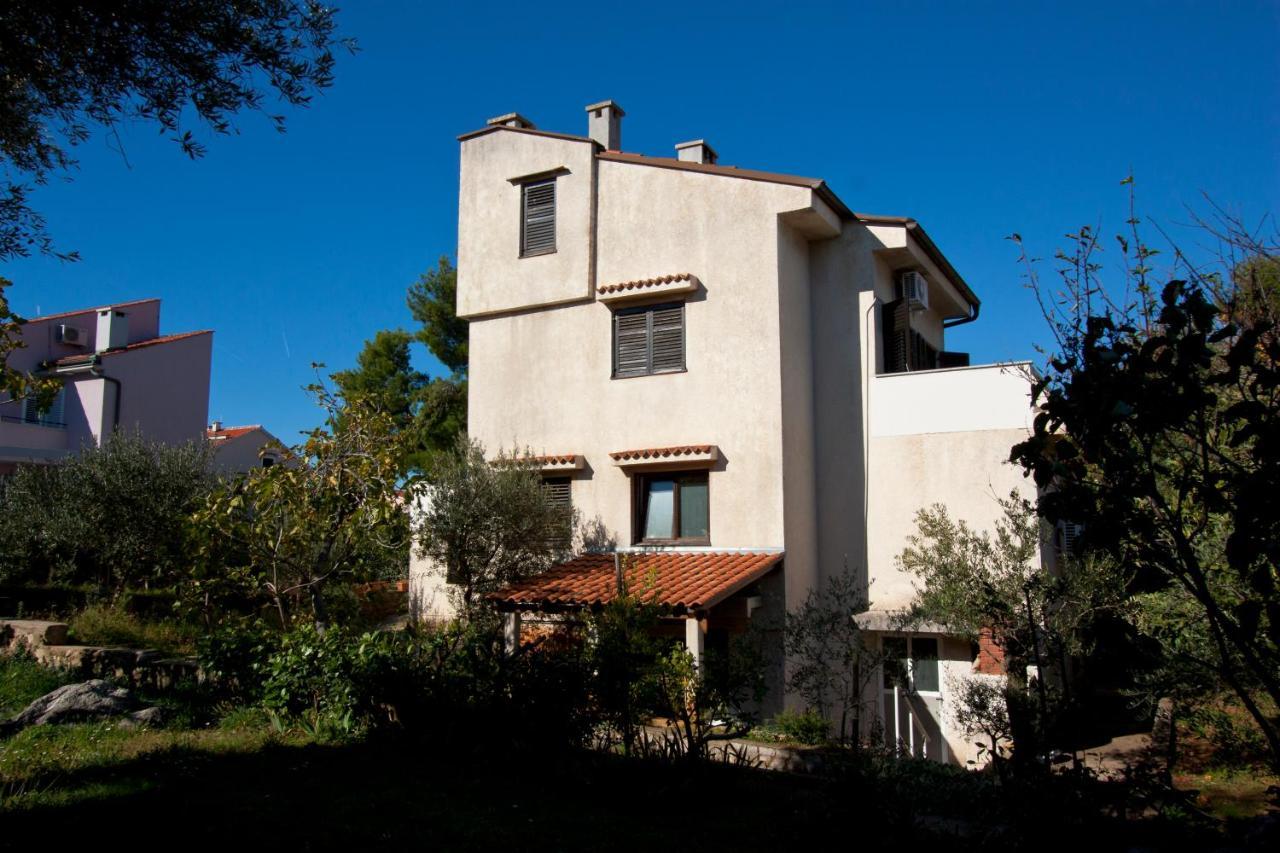 Erika Apartment Krk Town Bagian luar foto